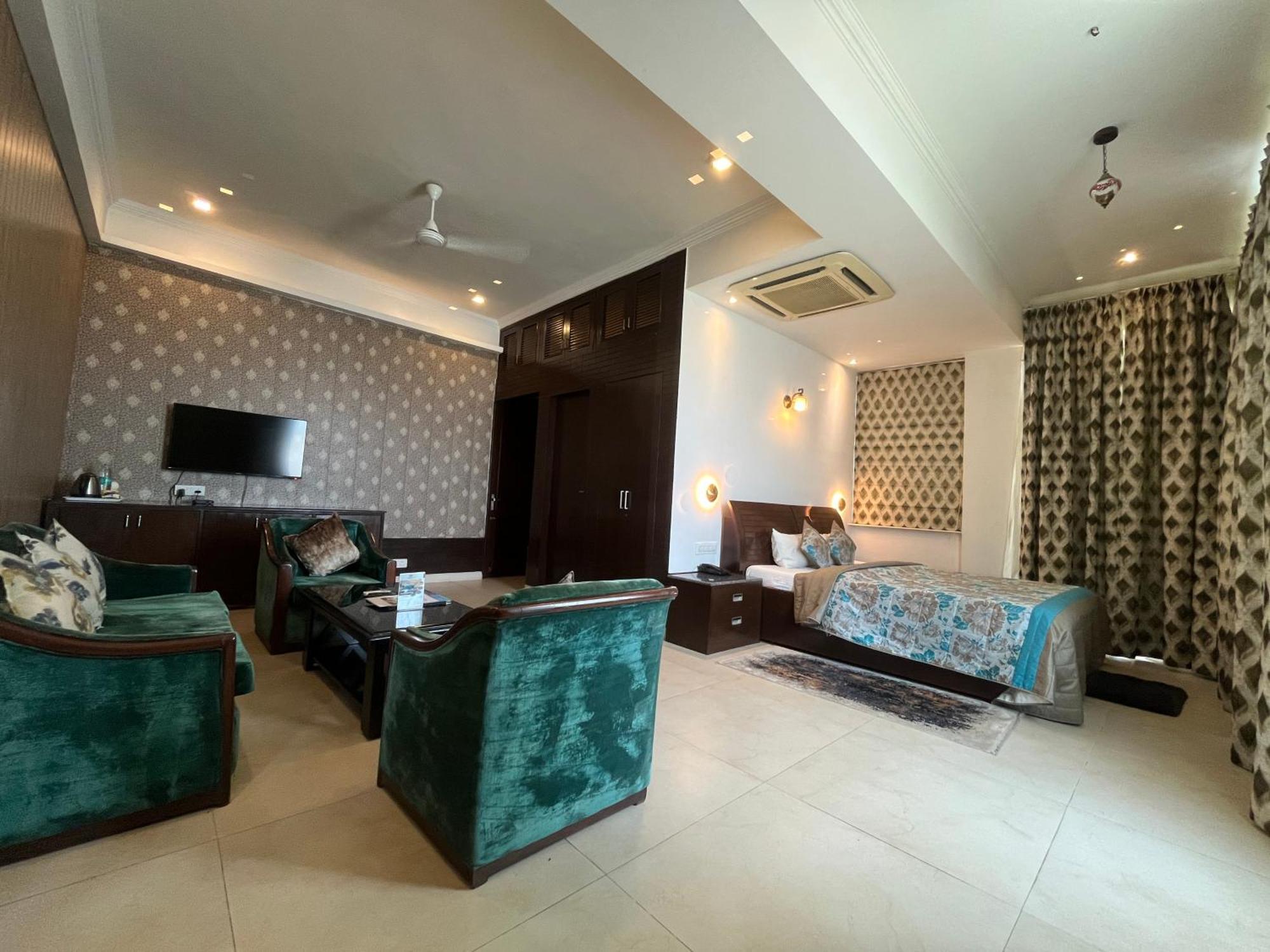 Treehouse Narmade A Riverfront Resort & Spa Narmadapuram Hoshangabad 외부 사진